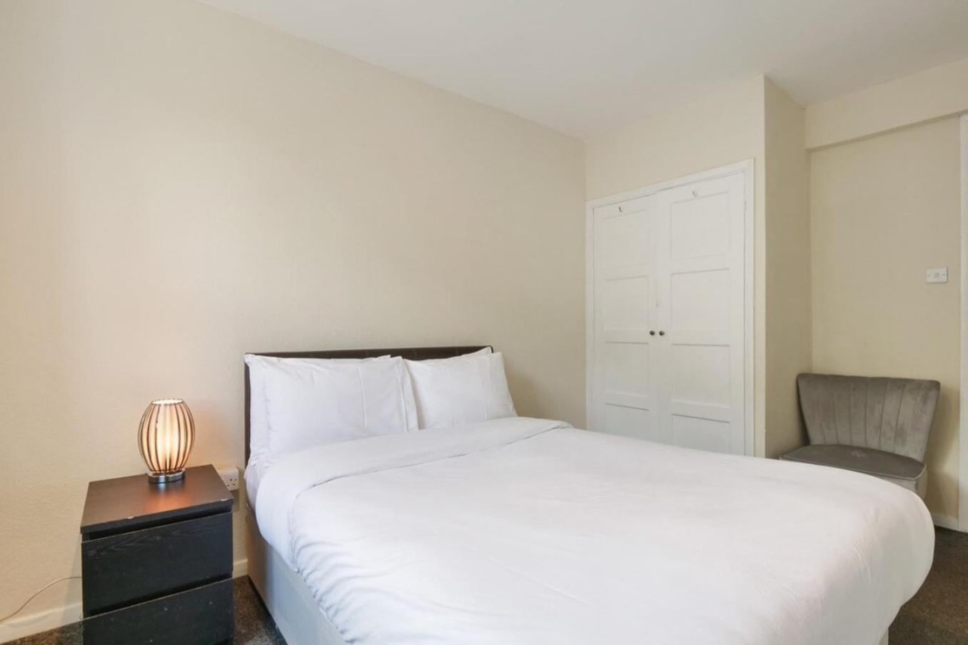 The Serene 2-Bedroom Flat W Free Street Parking Sutton  Eksteriør billede