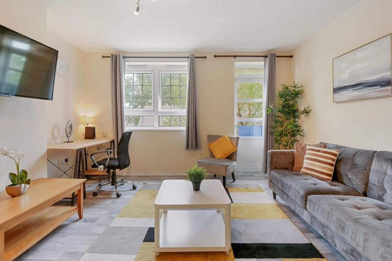 The Serene 2-Bedroom Flat W Free Street Parking Sutton  Eksteriør billede